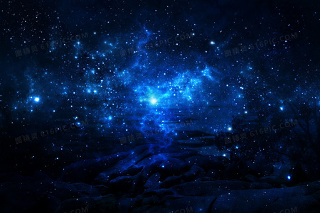 亡命天涯的背后：最高通缉犯中的社会批判与人性反思